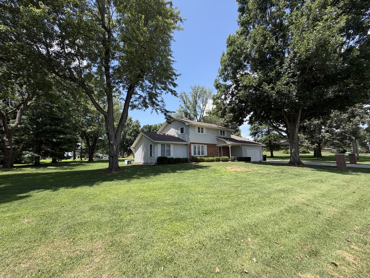 3rd image of 42 Hilanoa Dr, Metropolis, IL 62960 | MLS# 12712758