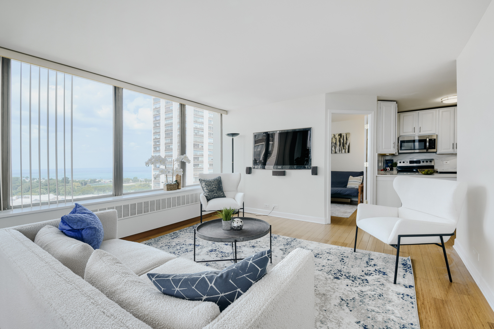 2nd image of 1455 N Sandburg Ter #2009, Chicago, IL 60610 | MLS# 12712810