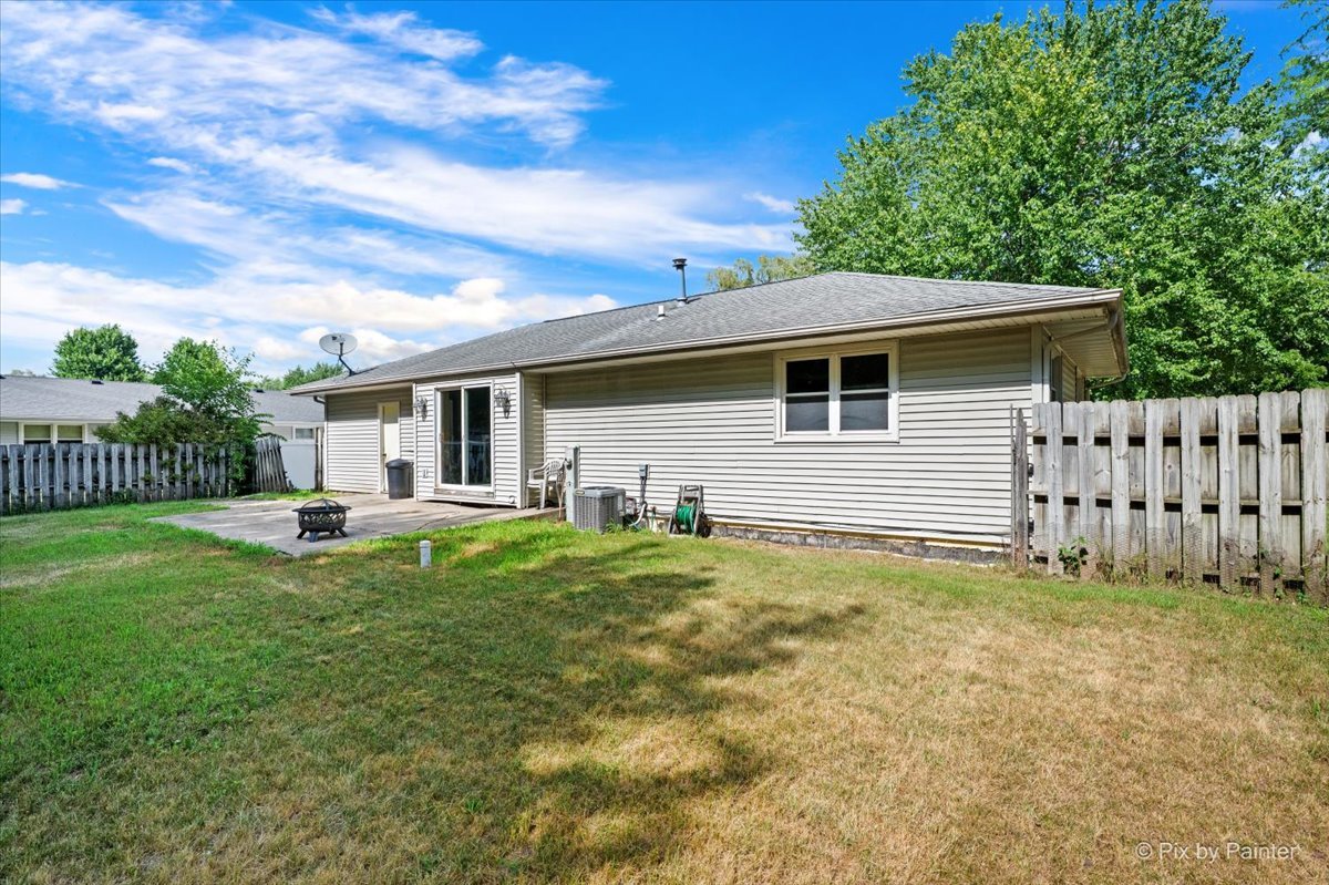 Homes for sale in Machesney Park, IL | 8326 Mildred Rd, Machesney Park, IL 61115 | MLS# 12712888