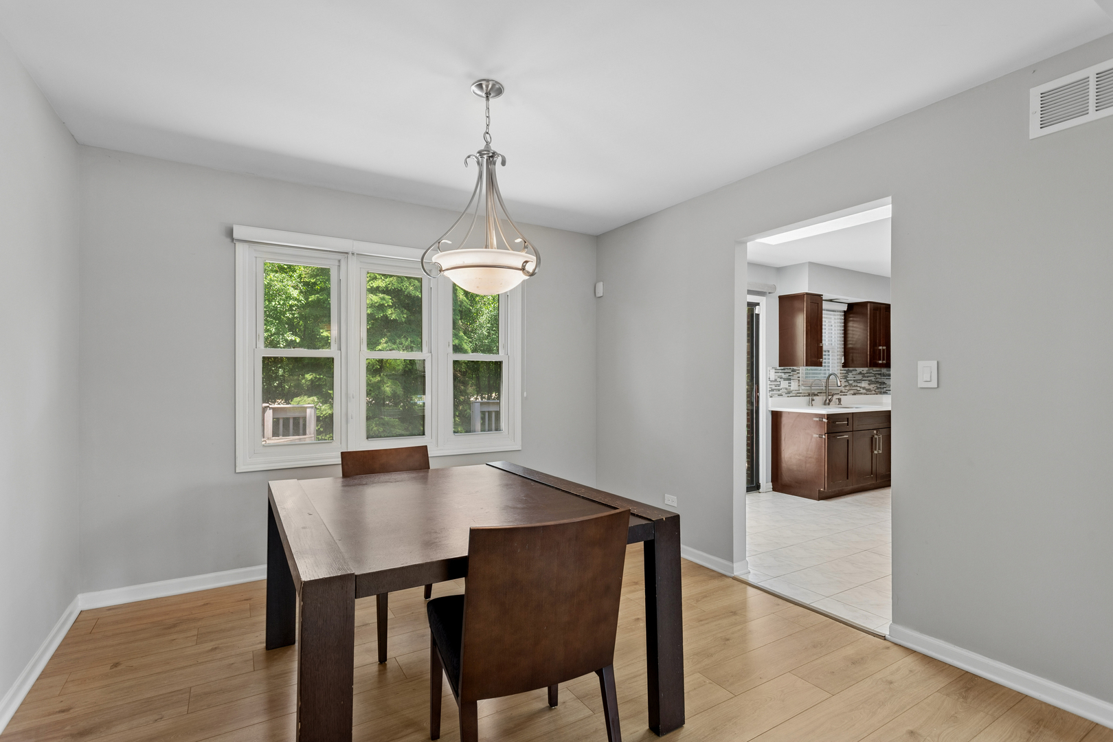 5th image of 2214 Hamilton Ln, Darien, IL 60561 | MLS# 12712963