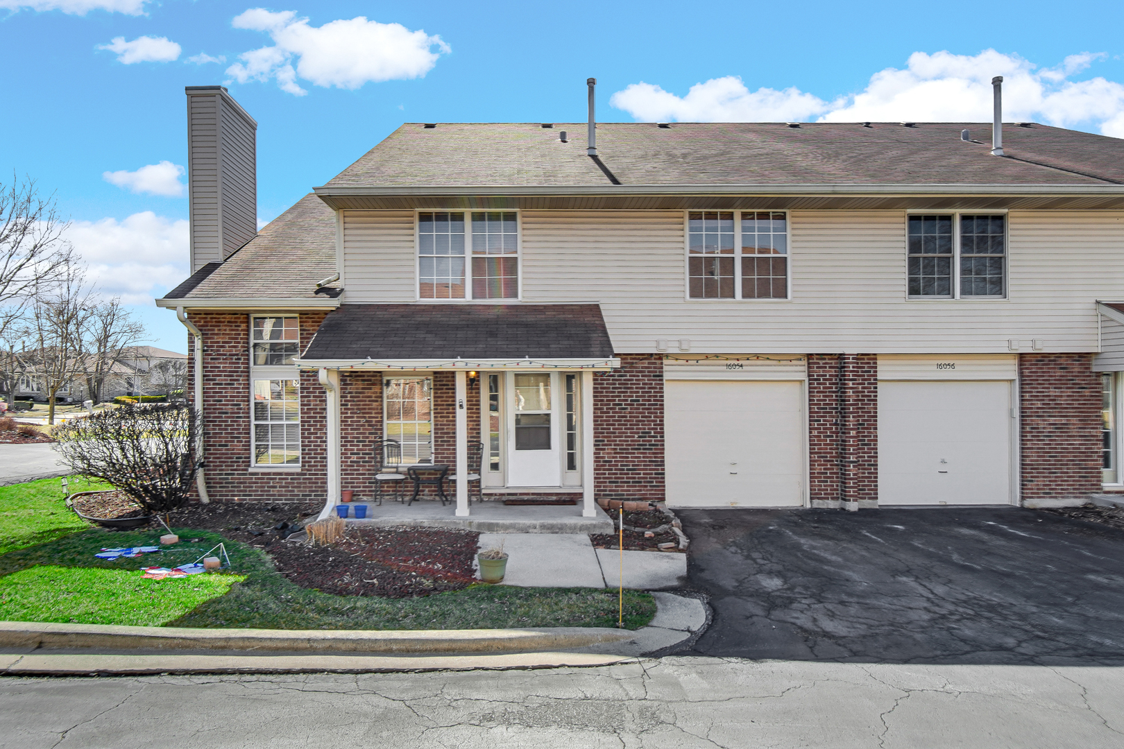 3rd image of 16054 85Th Pl, Tinley Park, IL 60487