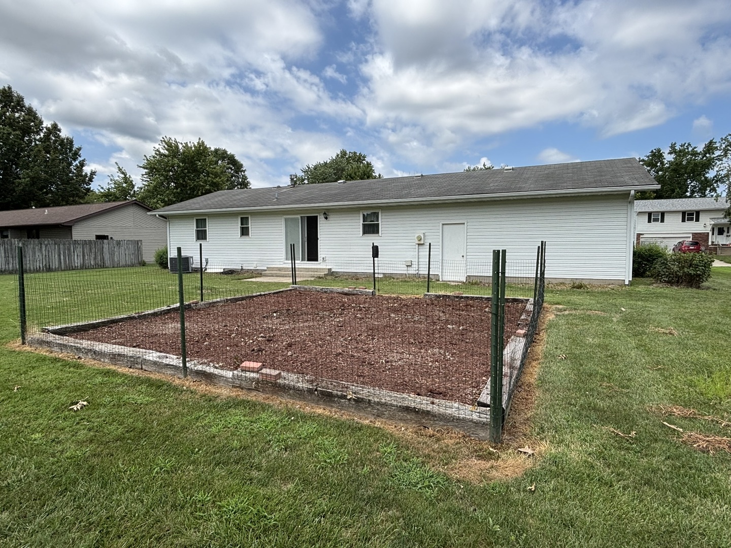 Homes for sale in Salem, IL | 222 Northwood Ln, Salem, IL 62881 | MLS# 12713014