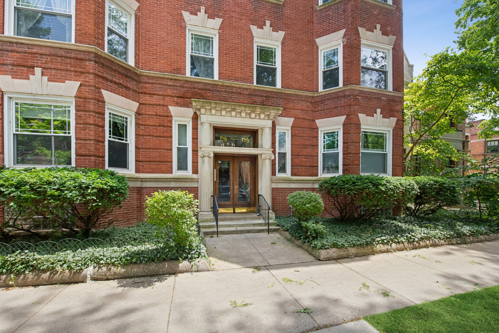 1st image of 5715 S Blackstone Ave #2S, Chicago, IL 60637 | MLS# 12713039