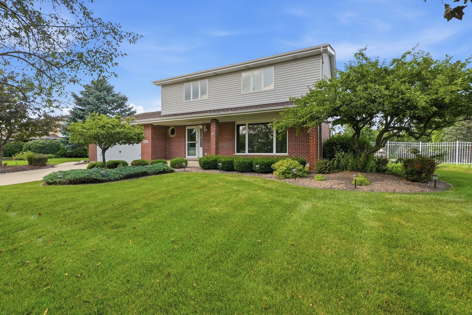2nd image of 1801 Pheasant Ln, New Lenox, IL 60451 | MLS# 12713061