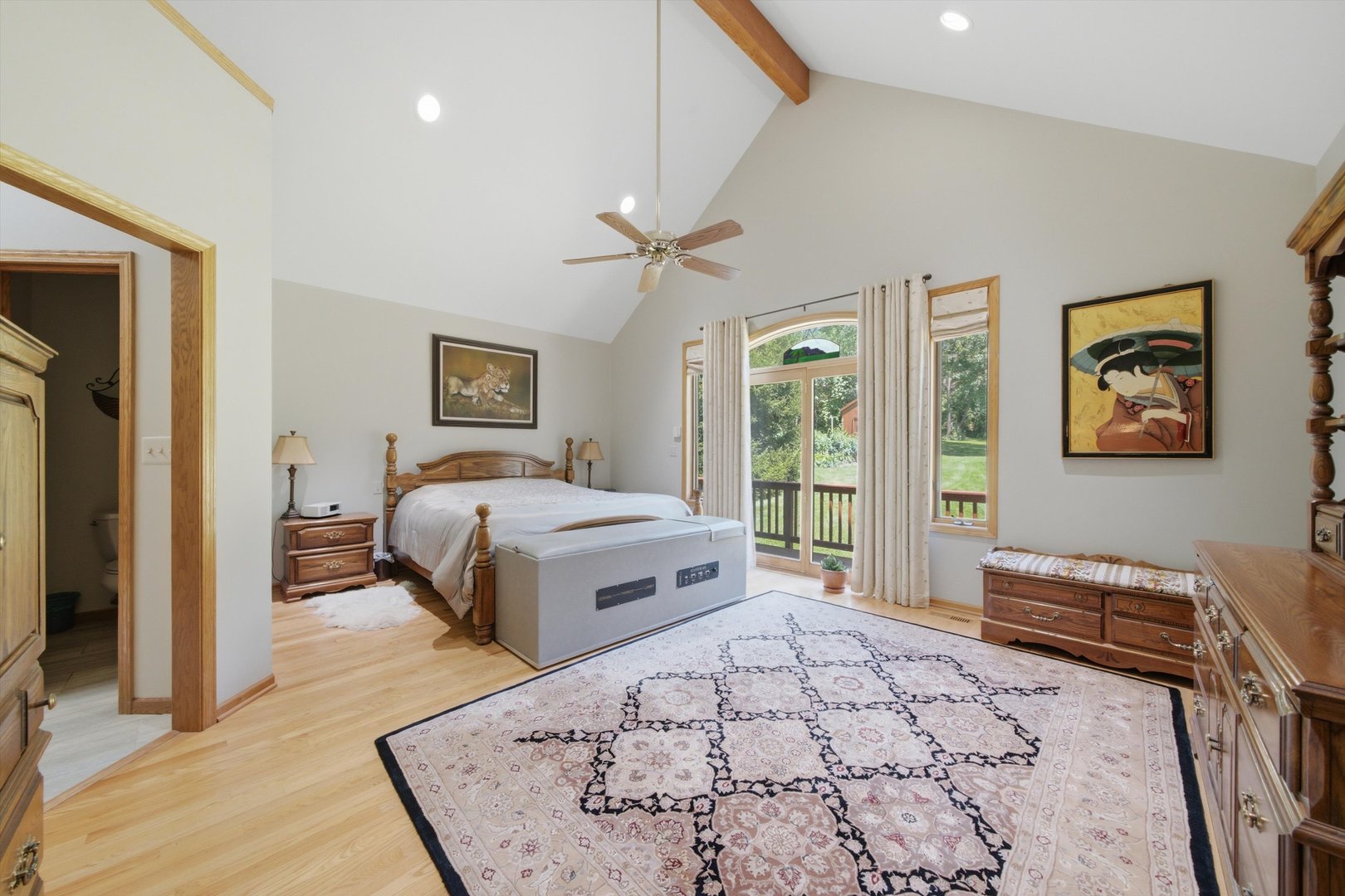 5th image of 26165 N Greenbriar Ct, Lake Barrington, IL 60084 | MLS# 12713069