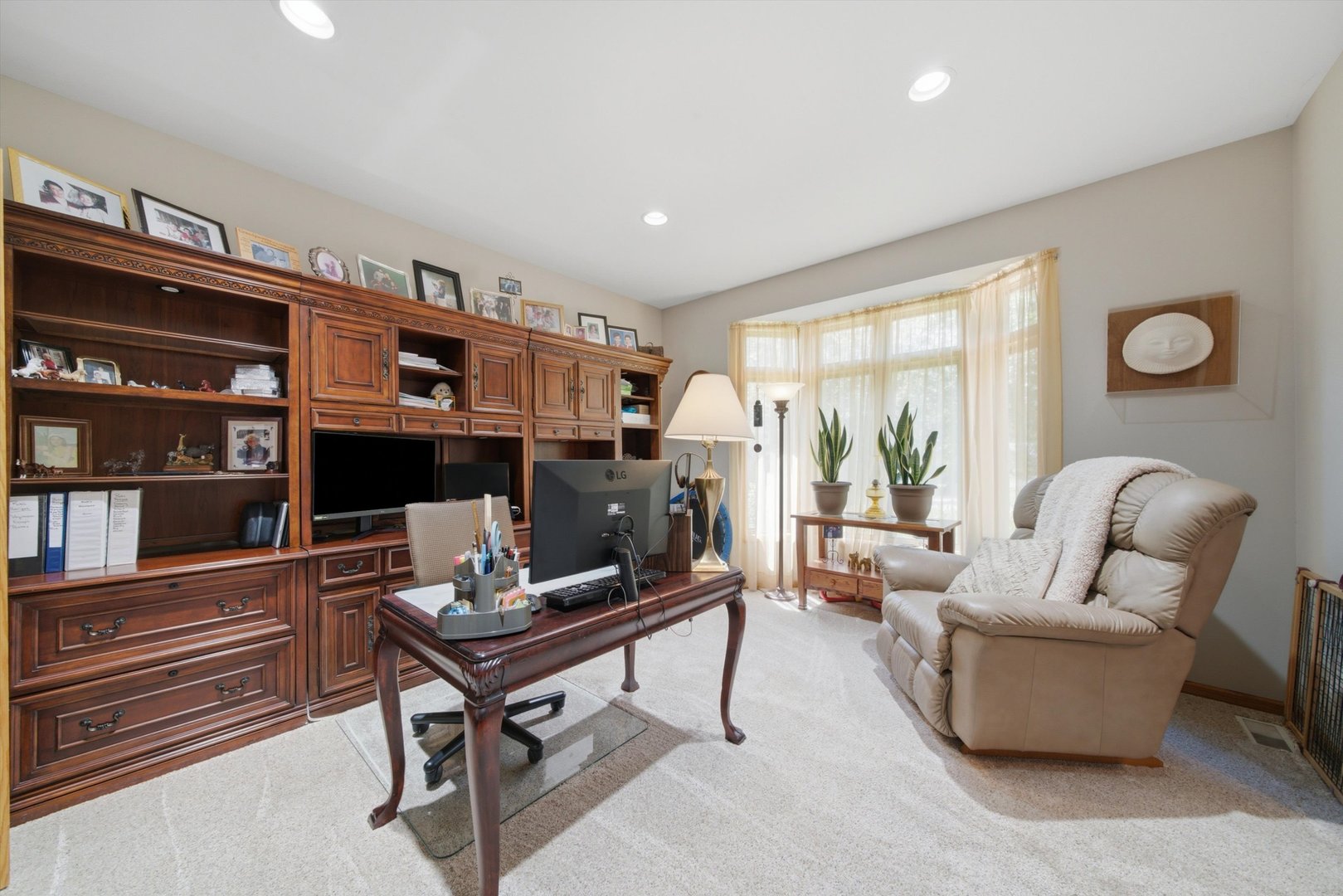 4th image of 26165 N Greenbriar Ct, Lake Barrington, IL 60084 | MLS# 12713069