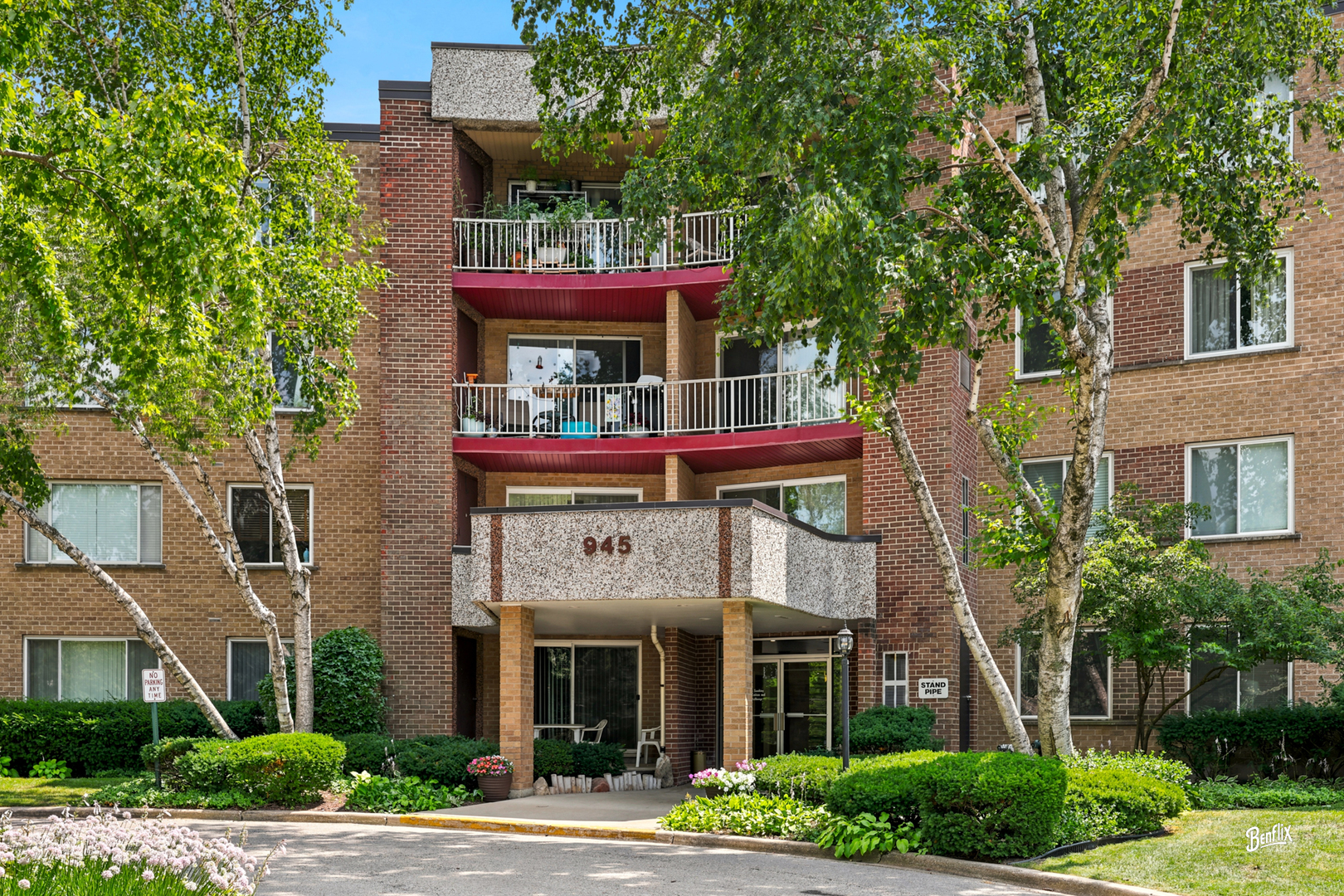 Homes for sale in Palatine, IL | 945 E Kenilworth Ave #219, Palatine, IL 60074 | MLS# 12713080