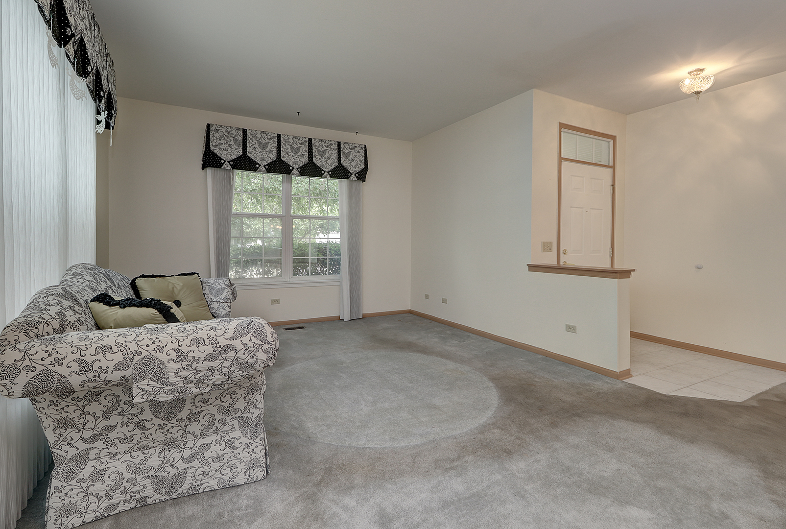 4th image of 728 Holland Ln, Romeoville, IL 60446 | MLS# 12713170