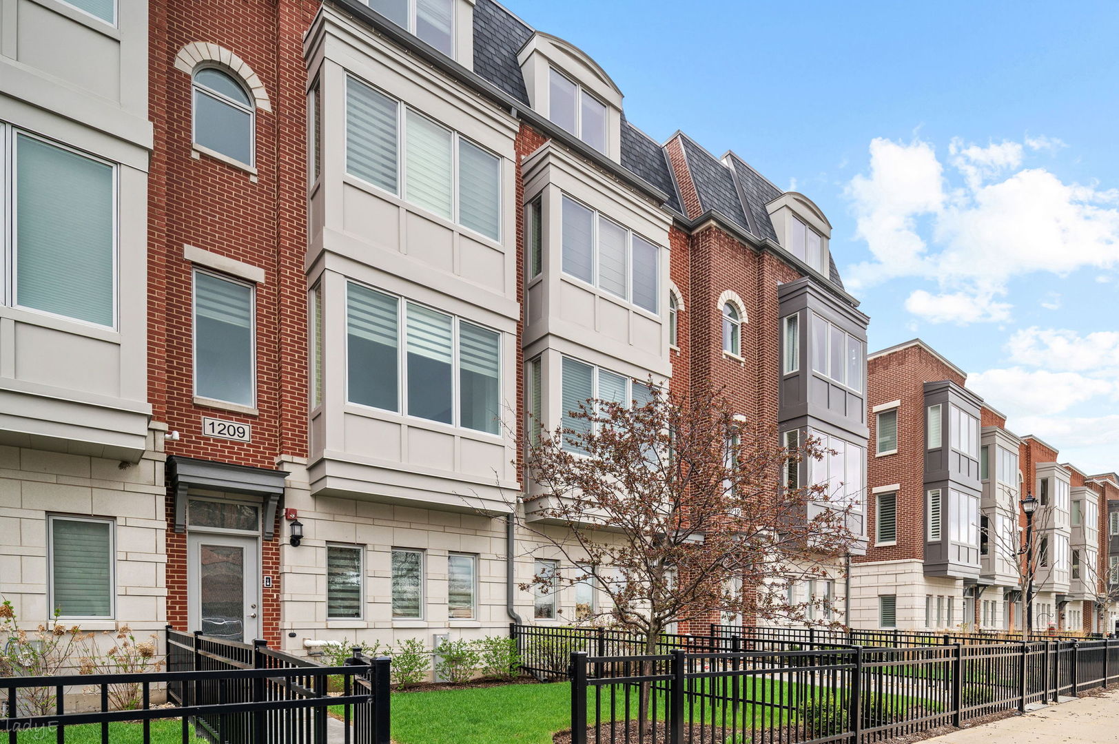 Homes for sale in Northbrook, IL | 1209 Shermer Rd, Northbrook, IL 60062 | MLS# 12713195
