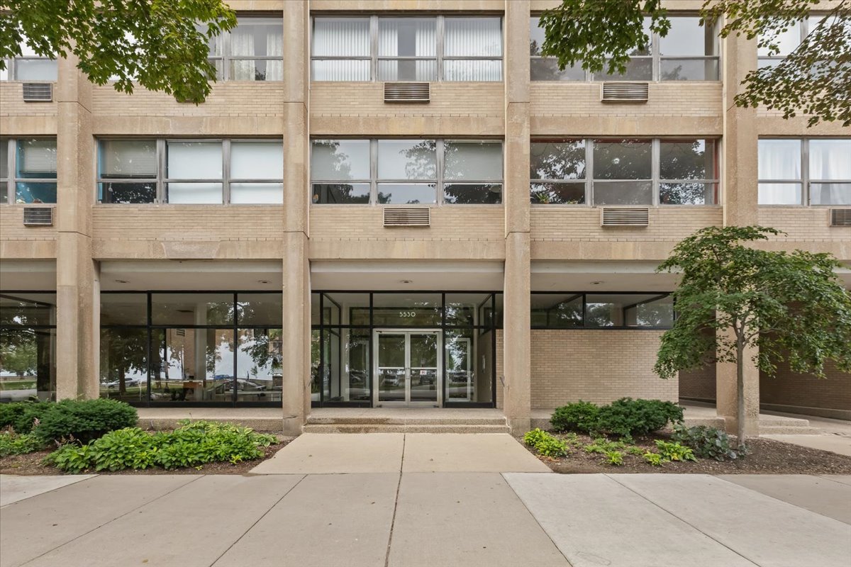 3rd image of 5530 S South Shore Dr #3B, Chicago, IL 60637 | MLS# 12713257