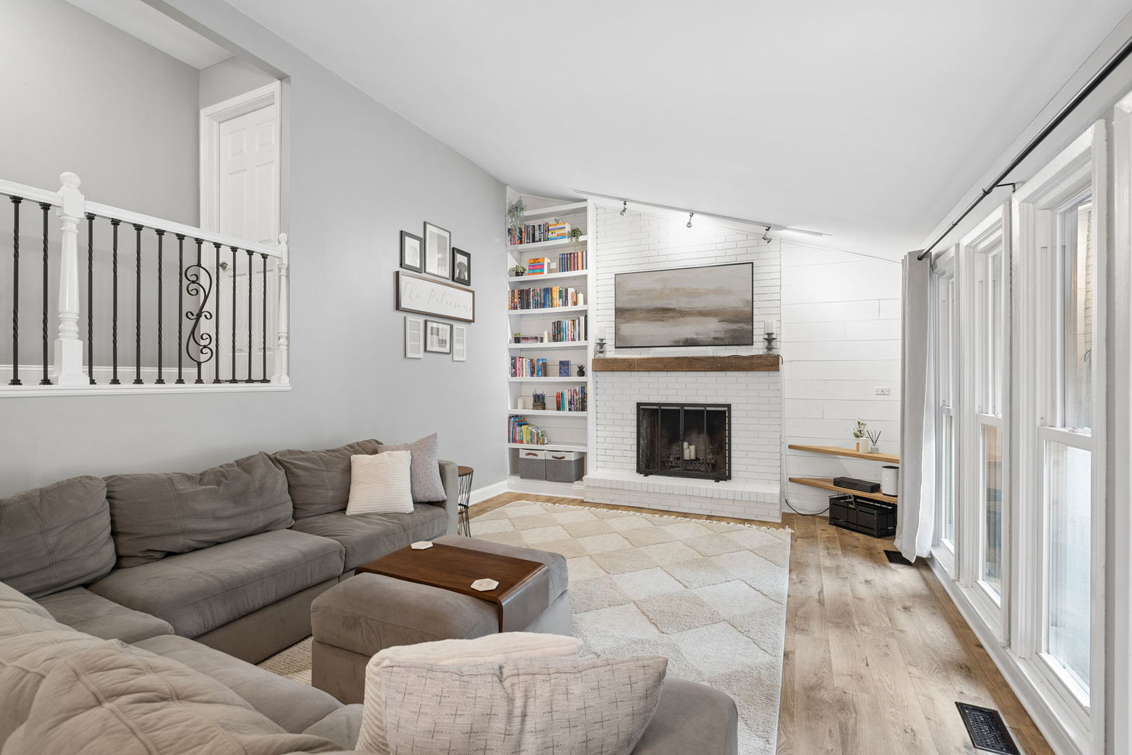5th image of 10S071 Ridge Rd, Naperville, IL 60565 | MLS# 12713319