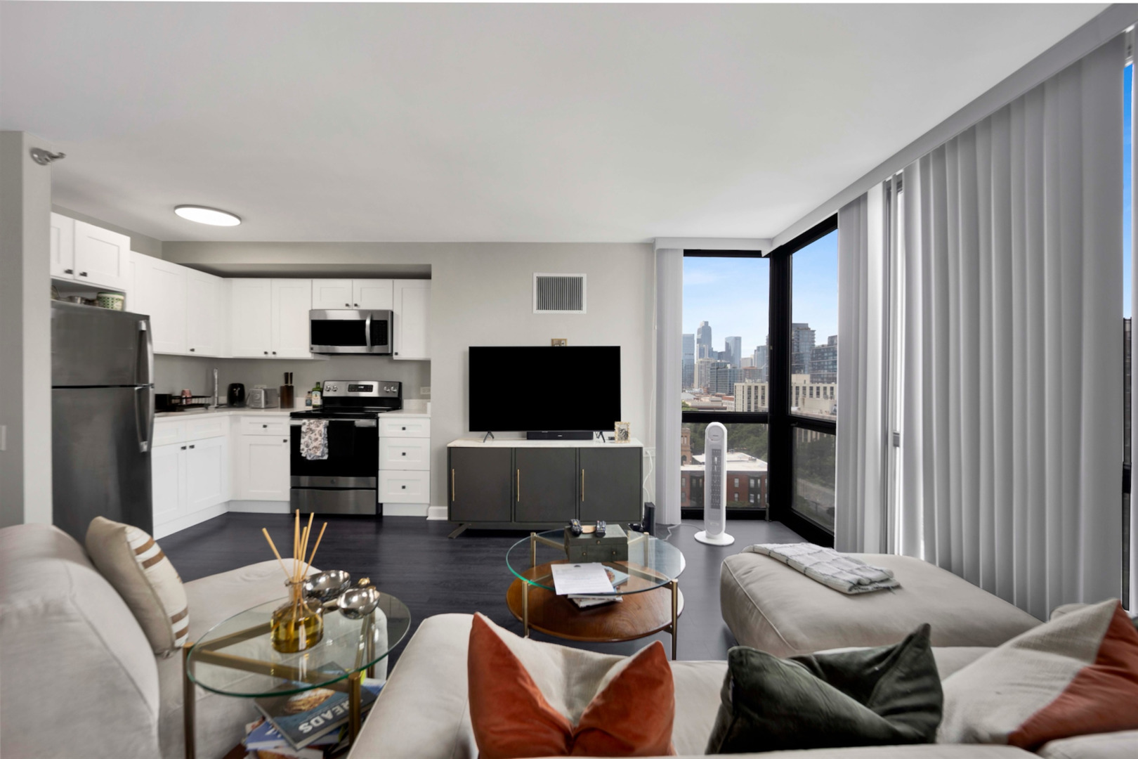 4th image of 1122 N Clark St #1402, Chicago, IL 60610 | MLS# 12713328