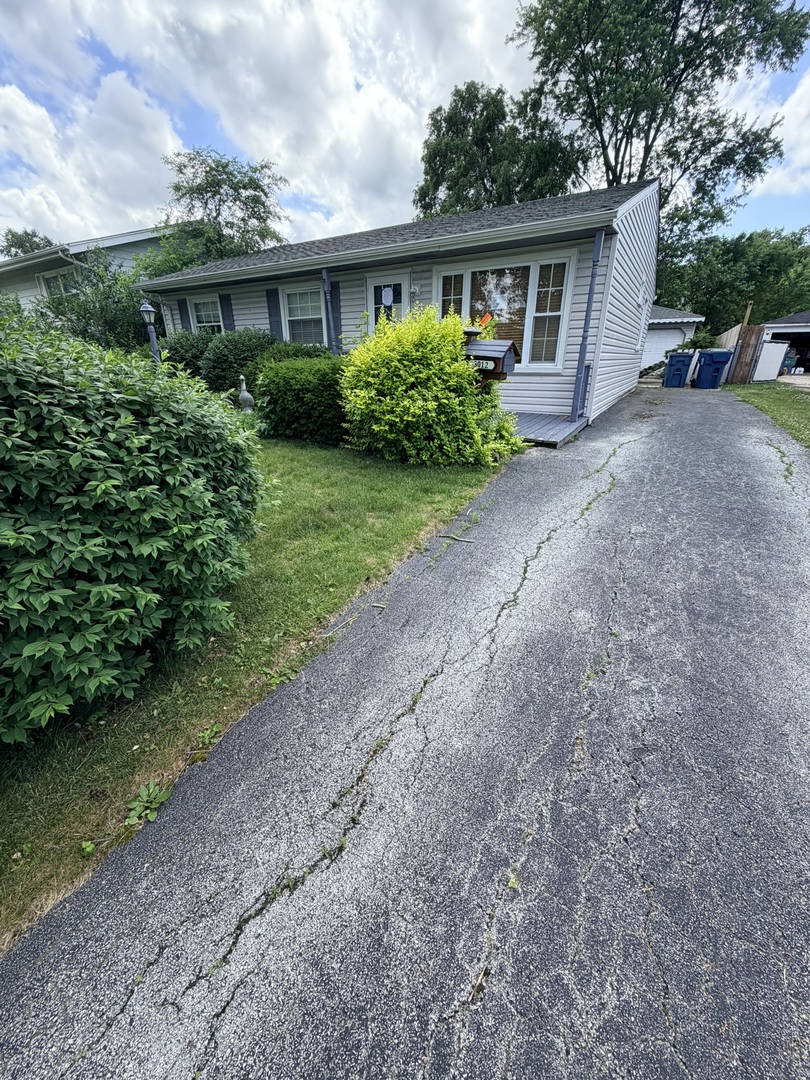 3rd image of 3012 Phillips Ave, Steger, IL 60475 | MLS# 12713407
