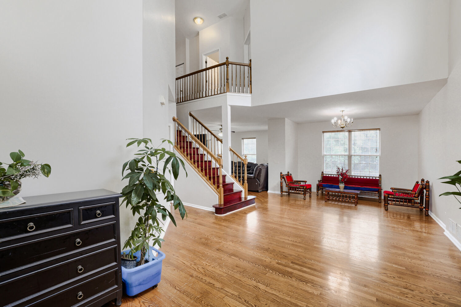 2nd image of 16 Clover Cir, Streamwood, IL 60107 | MLS# 12713422