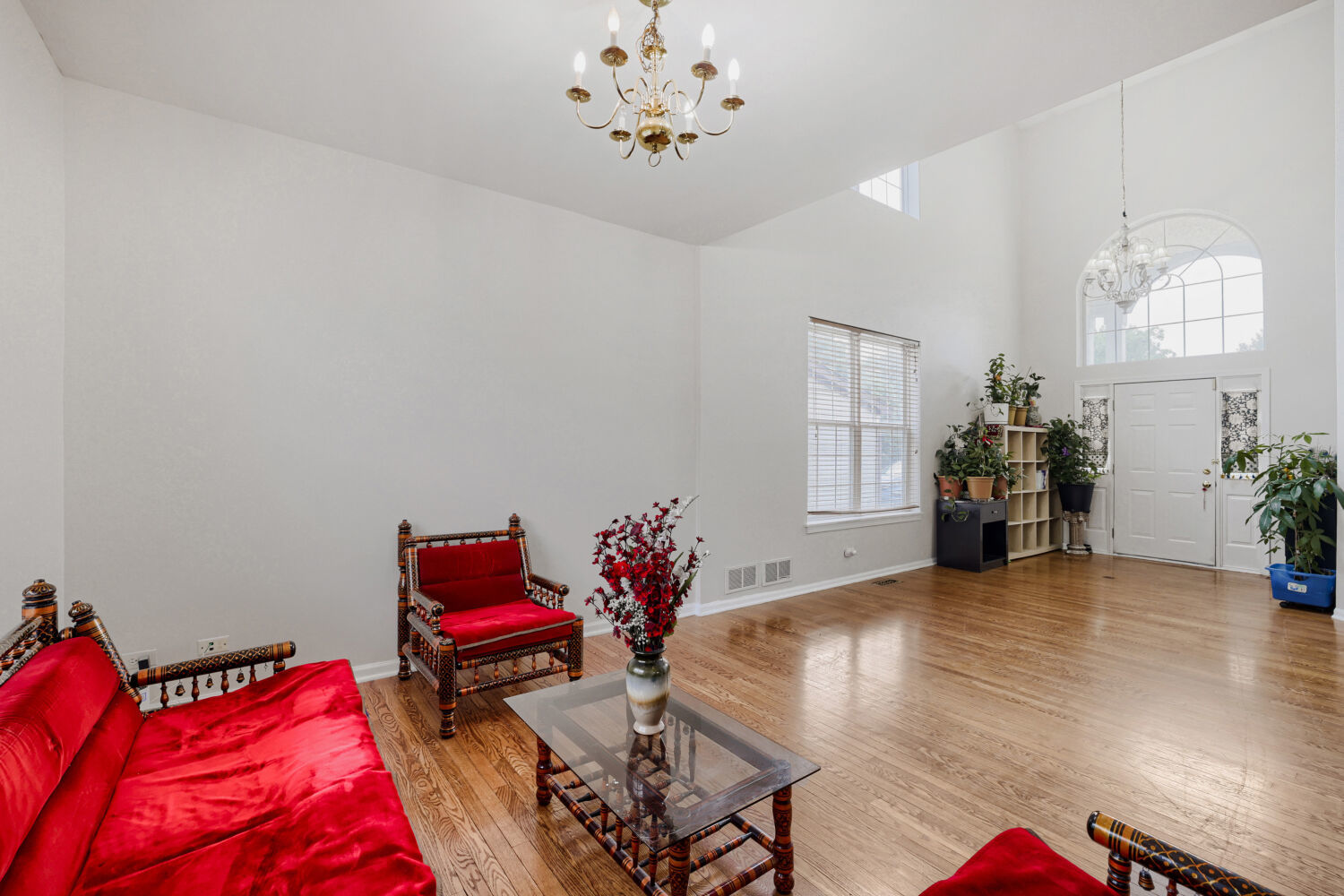 4th image of 16 Clover Cir, Streamwood, IL 60107 | MLS# 12713422