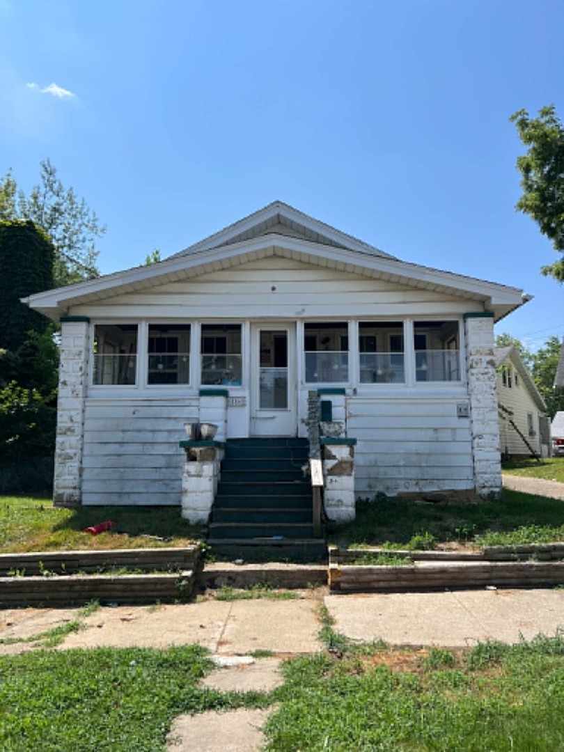 1st image of 504 W Virginia Ave, Peoria, IL 61604 | MLS# 12713429