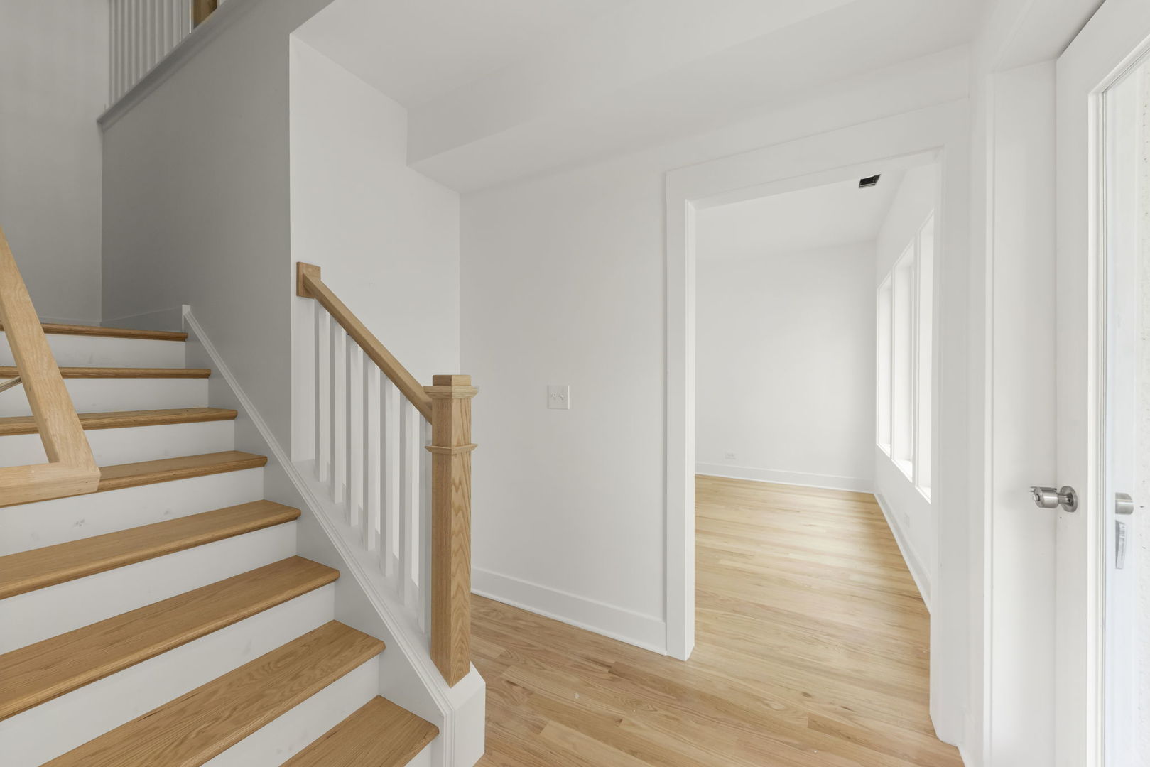 2nd image of 118 N President St, Wheaton, IL 60187 | MLS# 12713461