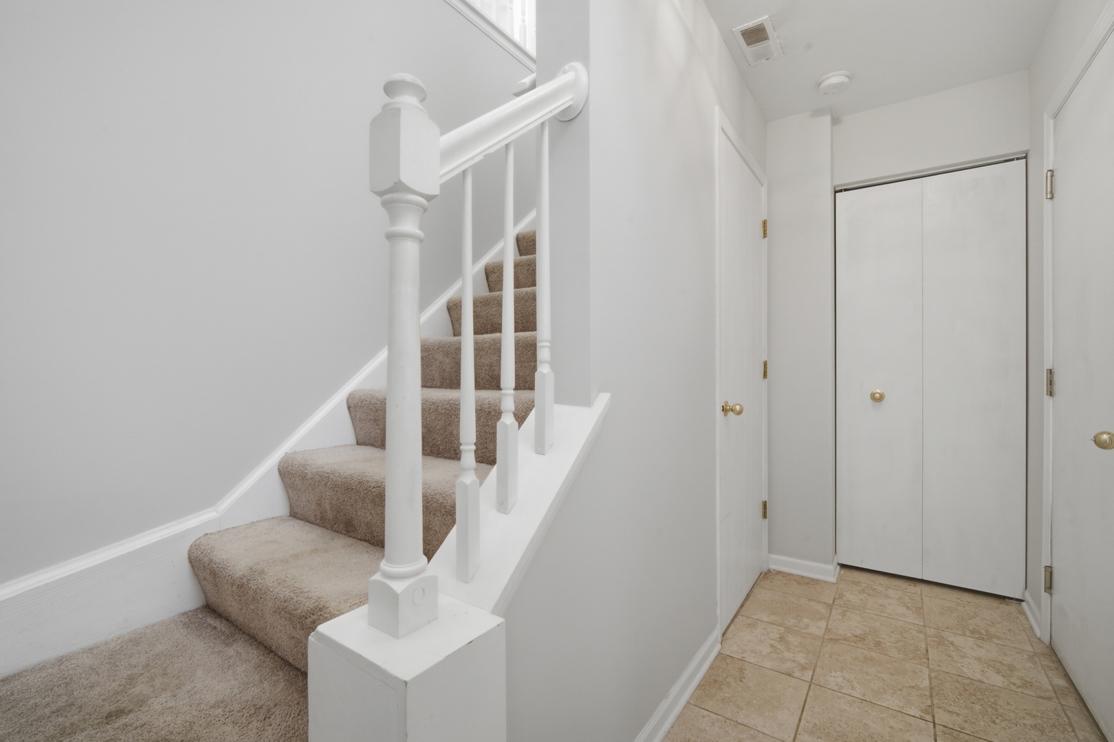 Homes for sale in Arlington Heights, IL | 1911 N Silver Lake Rd, Arlington Heights, IL 60004 | MLS# 12713480