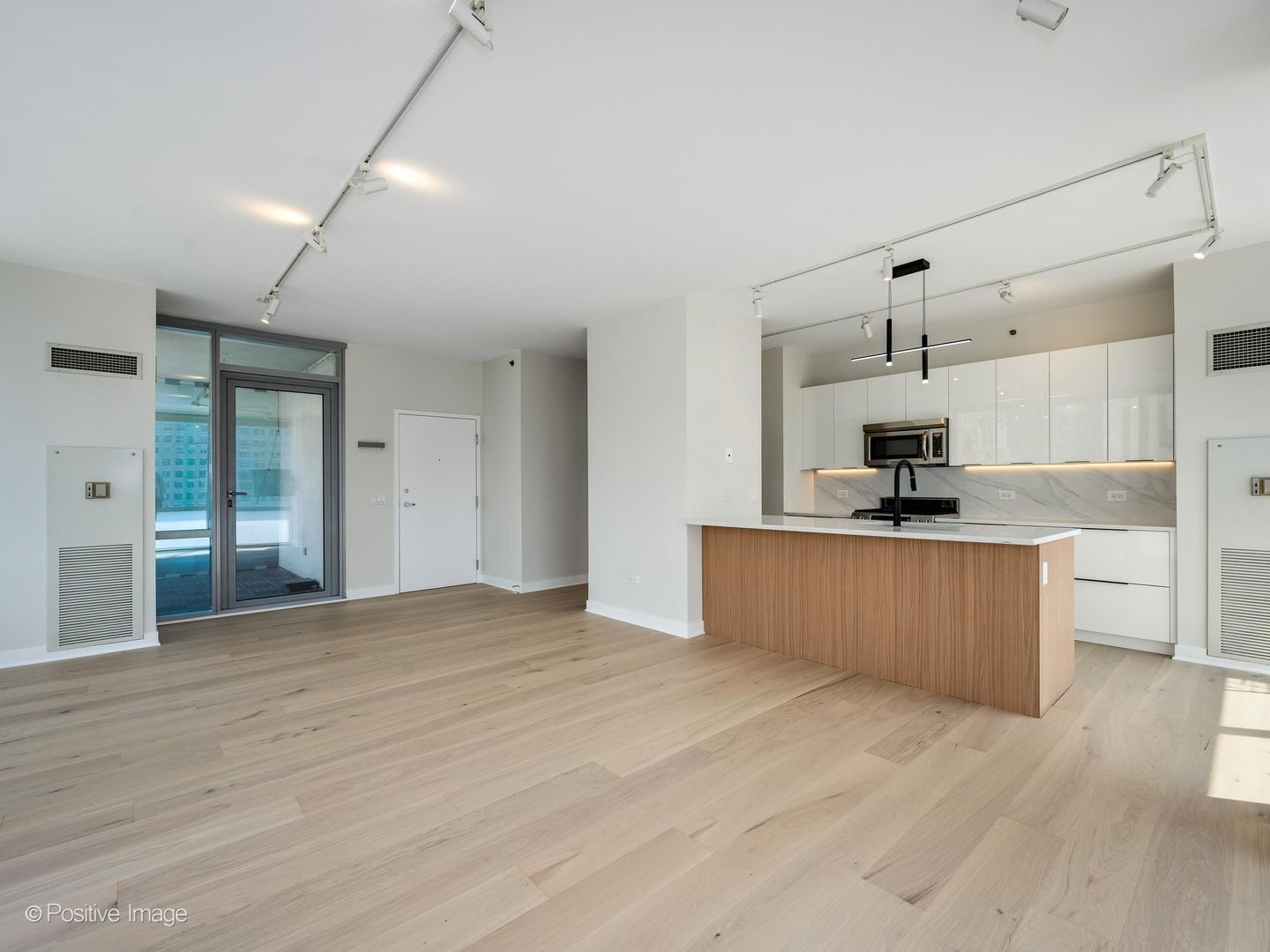 4th image of 8 E Randolph St #2105, Chicago, IL 60601 | MLS# 12713525