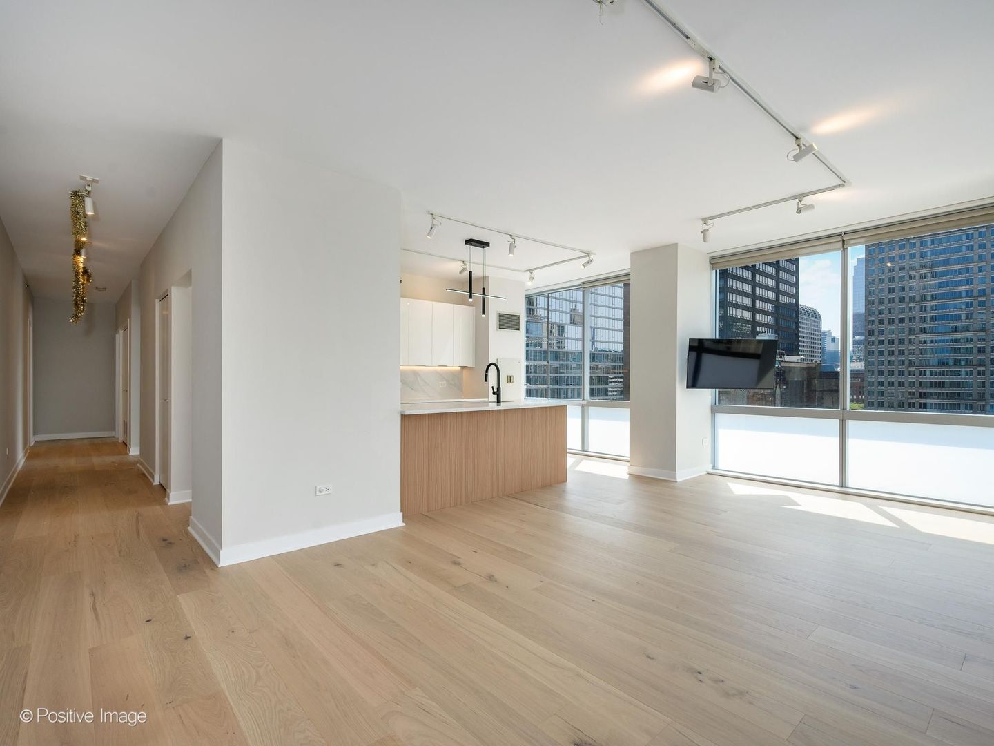 5th image of 8 E Randolph St #2105, Chicago, IL 60601 | MLS# 12713525