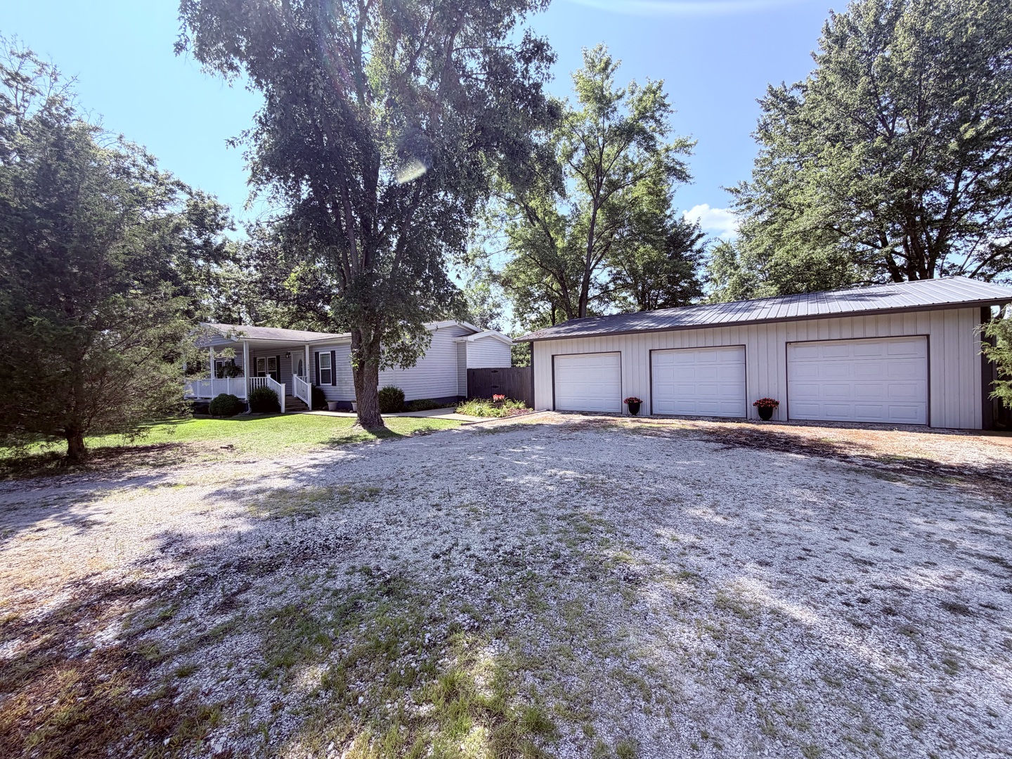 Homes for sale in Sandoval, IL | 510 E 8th St, Sandoval, IL 62882 | MLS# 12713526