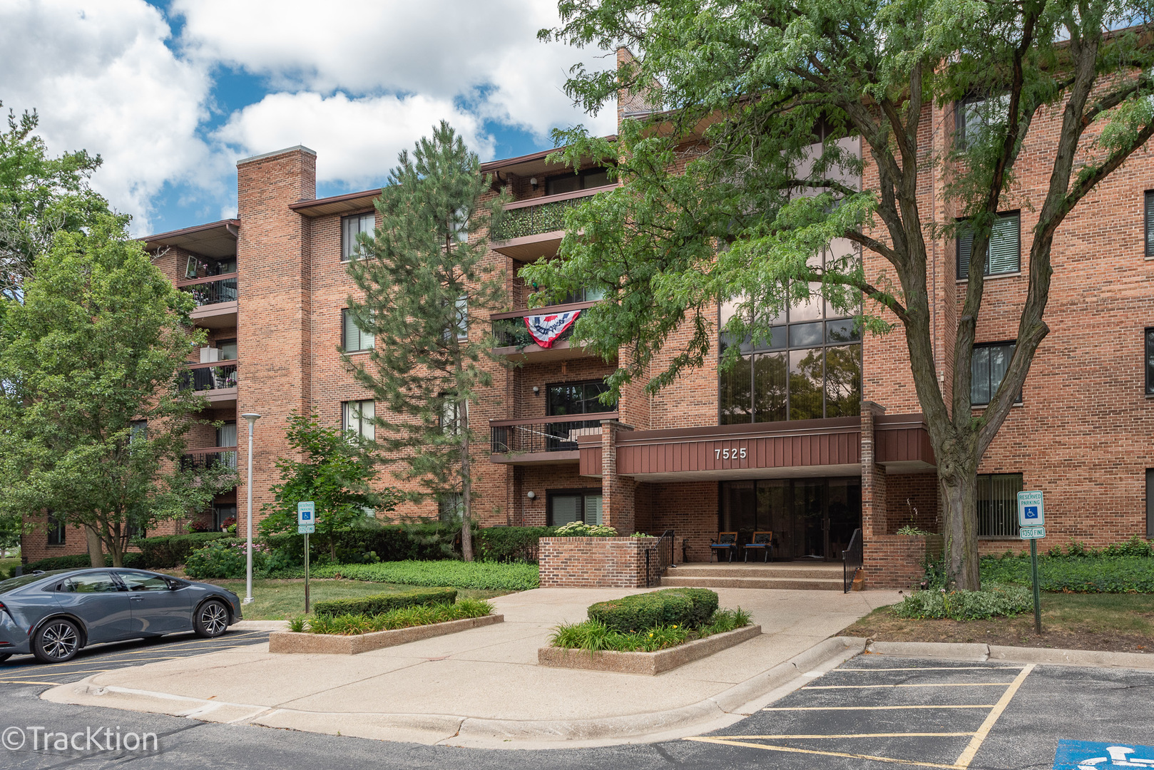 1st image of 7525 Nantucket Dr #405, Darien, IL 60561 | MLS# 12713571