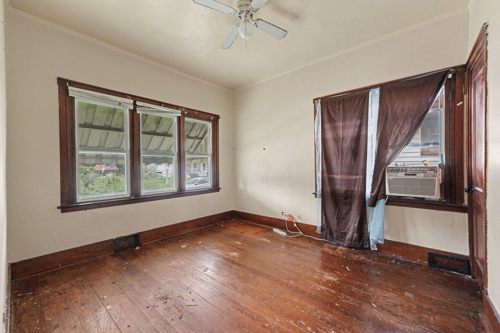3rd image of 595 Forsythe Ave, Calumet City, IL 60409 | MLS# 12713575