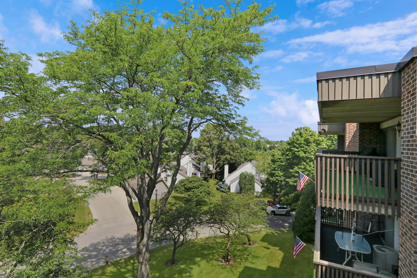 2nd image of 917 Vose Dr, Gurnee, IL 60031
