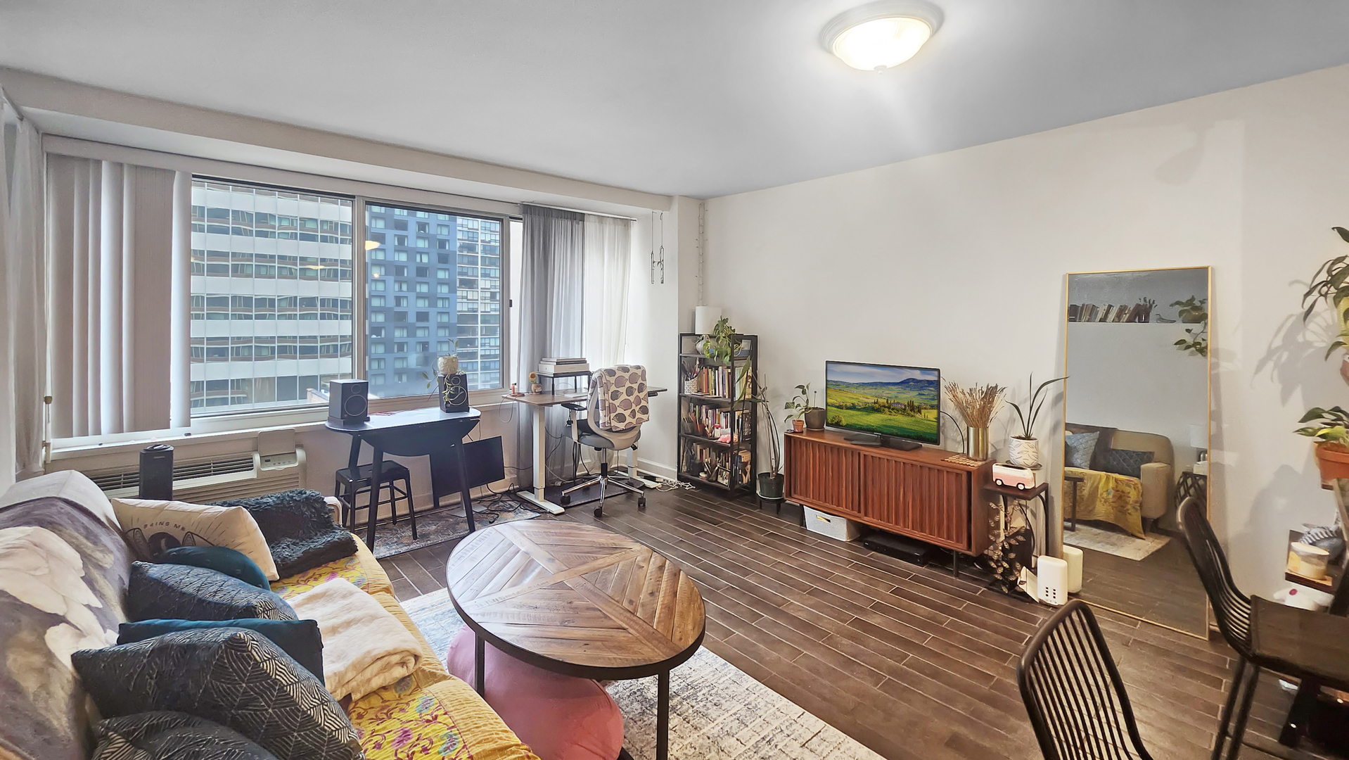 2nd image of 211 E Ohio St #1505, Chicago, IL 60611 | MLS# 12713647