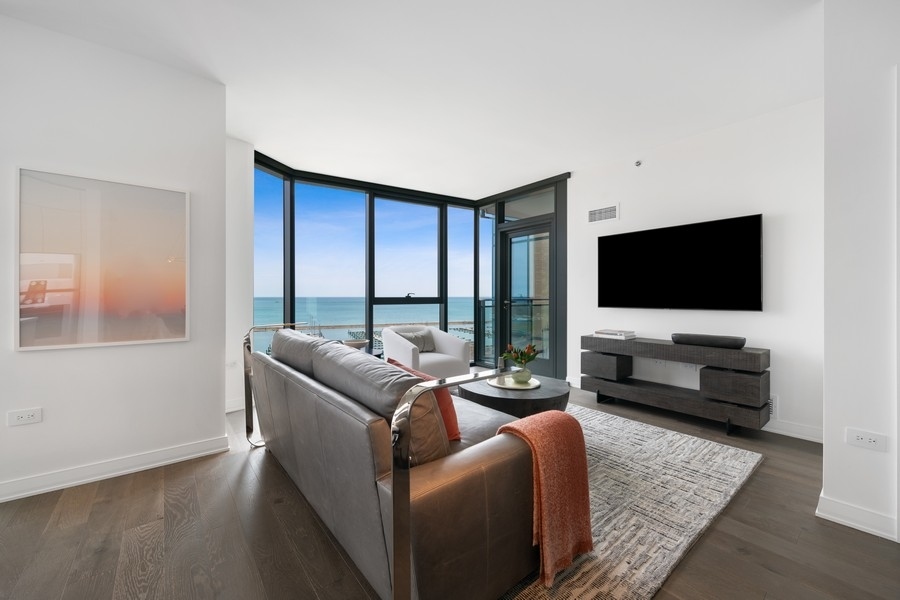 5th image of 211 N Harbor Dr #3208, Chicago, IL 60601 | MLS# 12713650