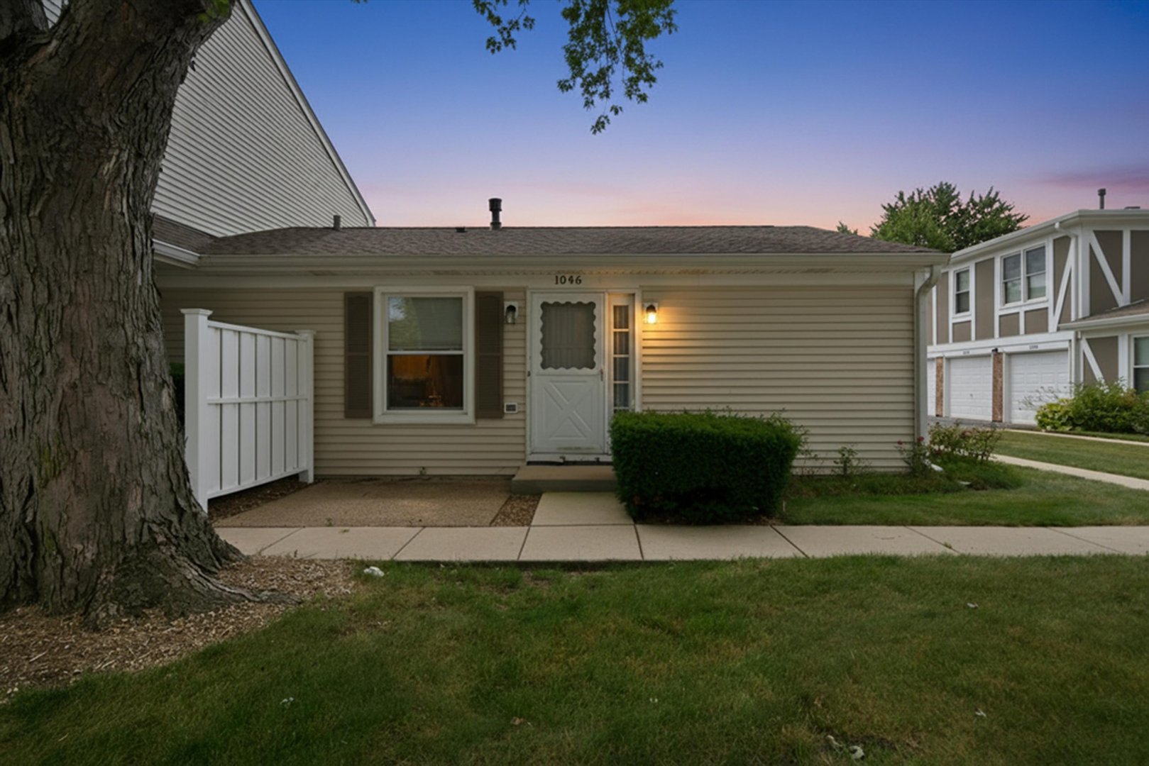 Homes for sale in Schaumburg, IL | 1046 Hampton Harbor #1046, Schaumburg, IL 60193 | MLS# 12713690
