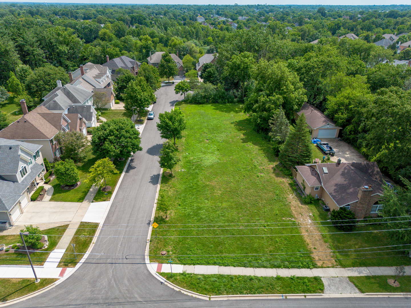 3rd image of 504 Ryan Ct, Westmont, IL 60559 | MLS# 12713735