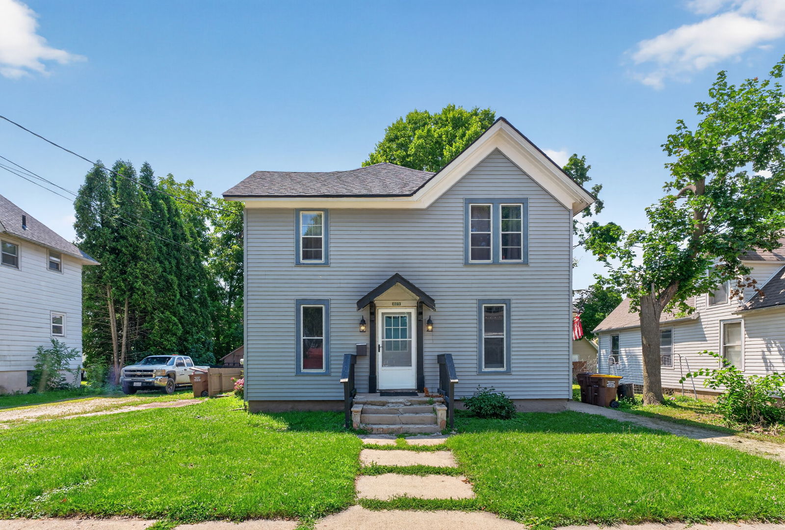 Homes for sale in Belvidere, IL | 807 Garfield Ave, Belvidere, IL 61008 | MLS# 12713819