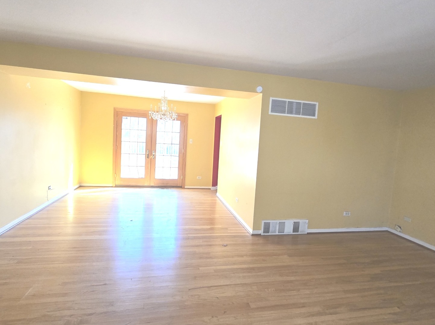 5th image of 303 Jackson St, Park Forest, IL 60466 | MLS# 12713821