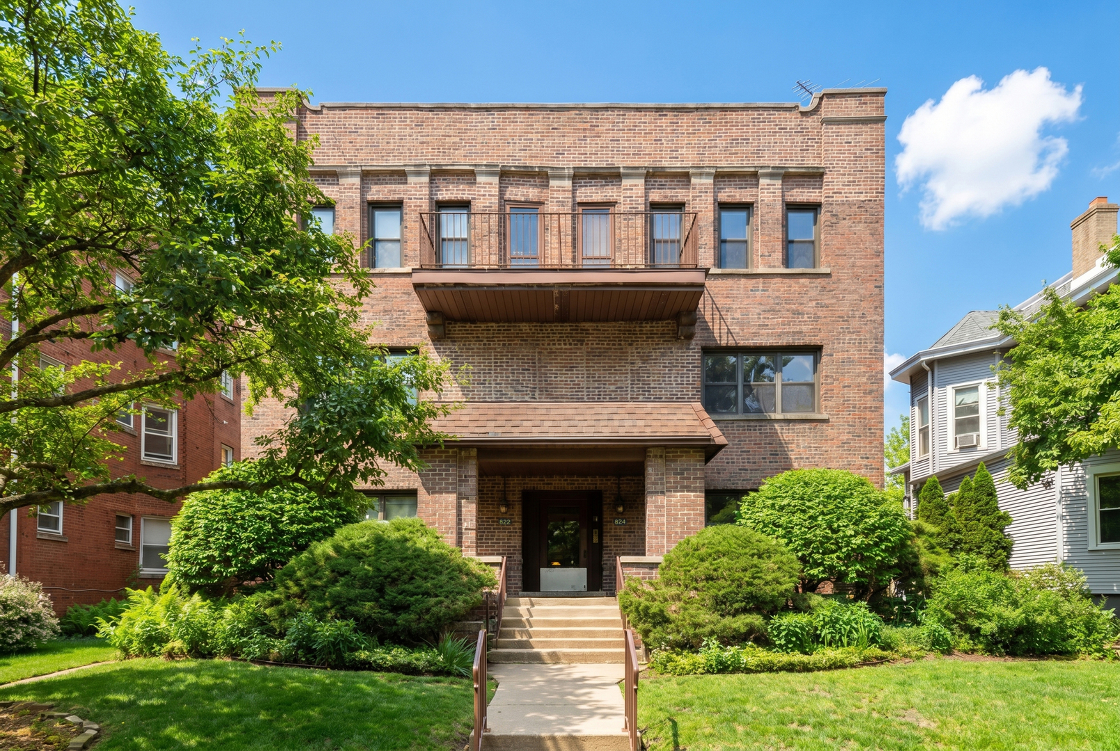 1st image of 824 Hinman Ave #3N, Evanston, IL 60202 | MLS# 12713846