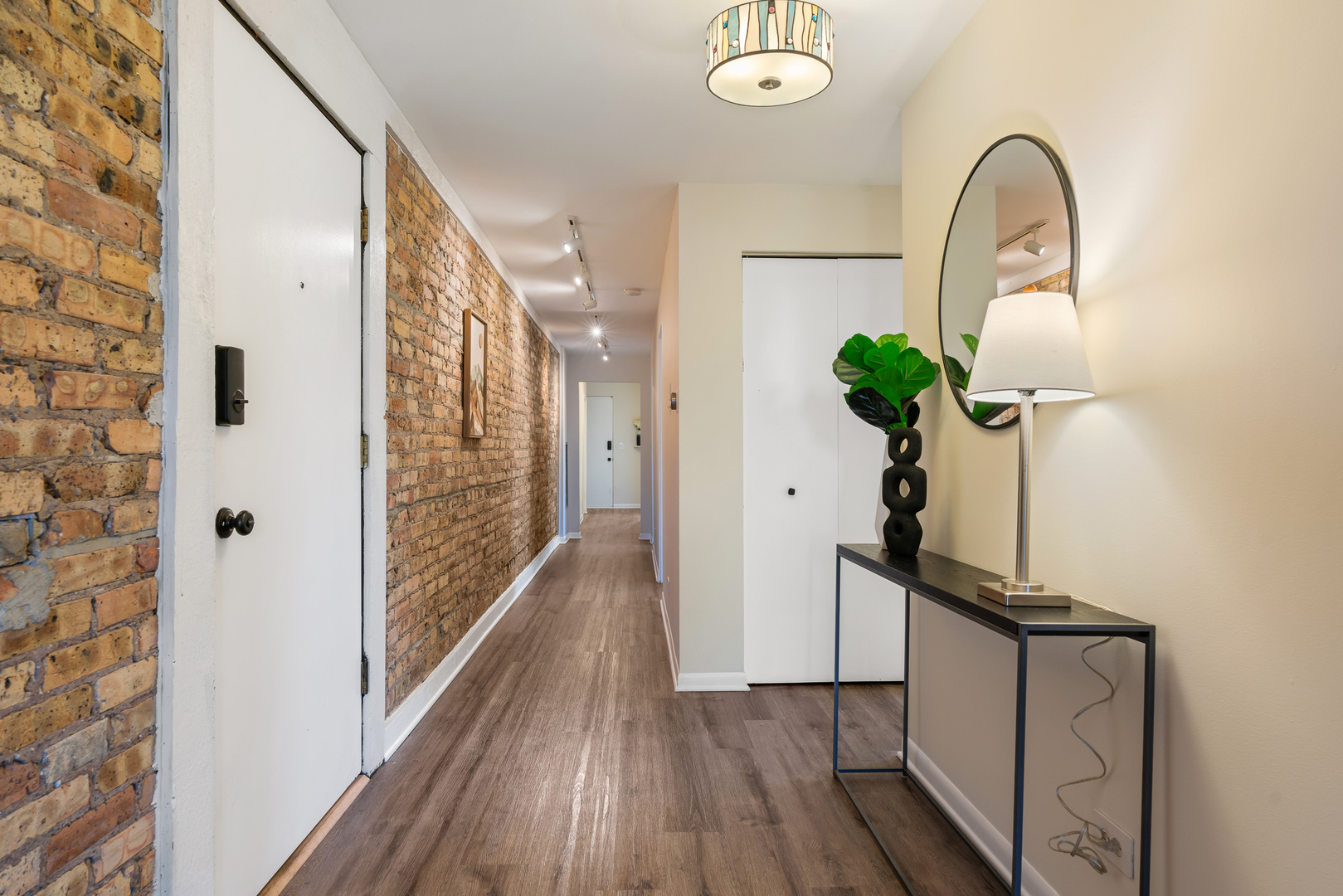 2nd image of 824 Hinman Ave #3N, Evanston, IL 60202 | MLS# 12713846