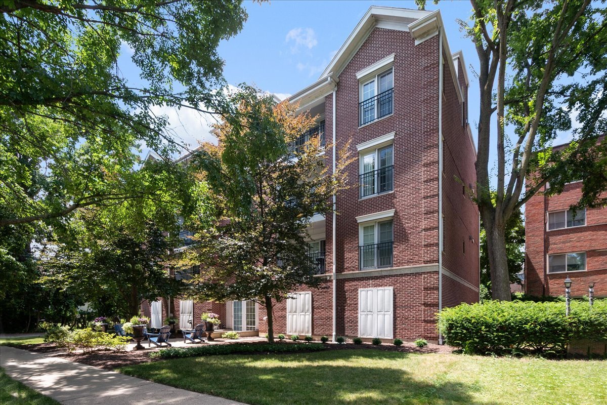 1st image of 2536 Mcdaniel Ave #402, Evanston, IL 60201 | MLS# 12713901