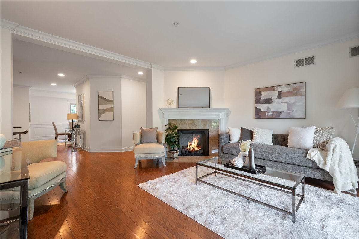4th image of 2536 Mcdaniel Ave, Evanston, IL 60201