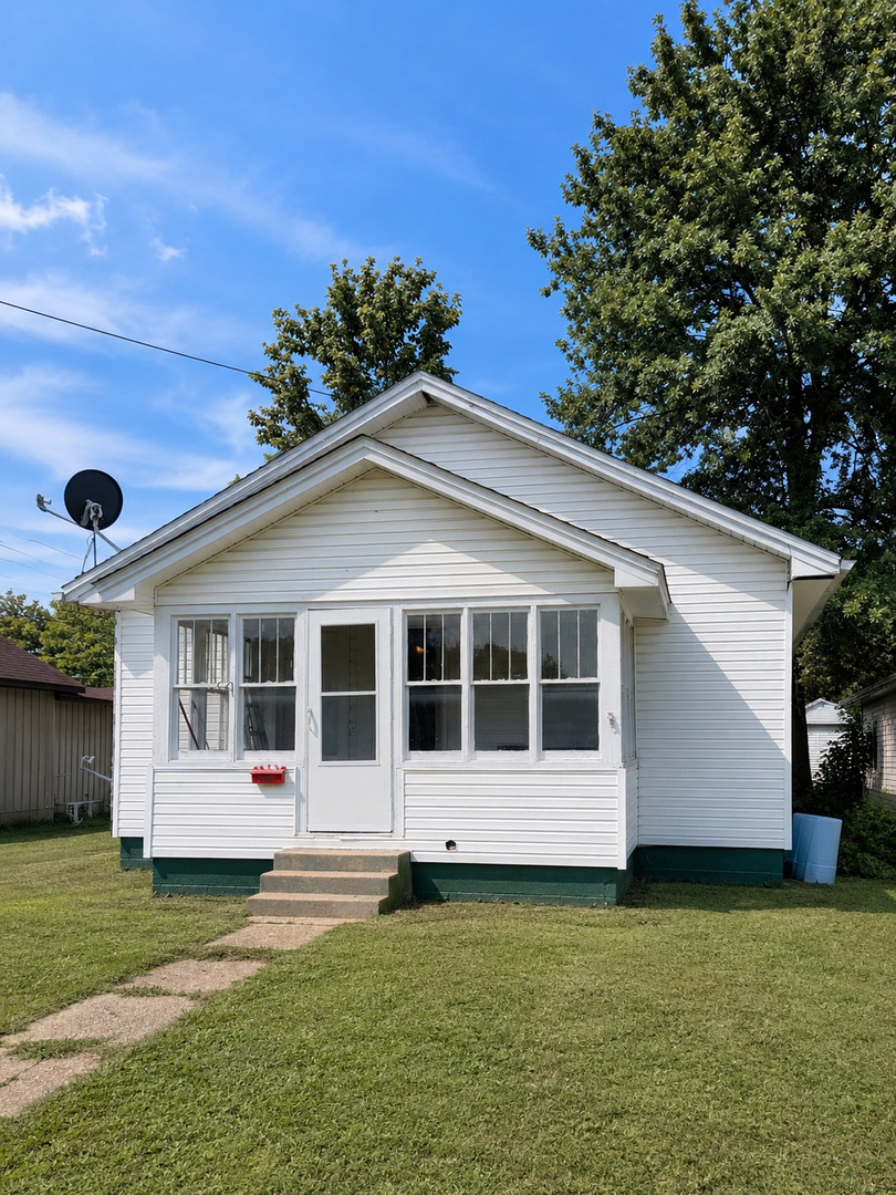 1st image of 1803 Market St, Metropolis, IL 62960 | MLS# 12713912