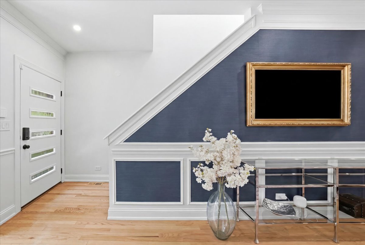 2nd image of 344 W Scott St, Chicago, IL 60610 | MLS# 12713927