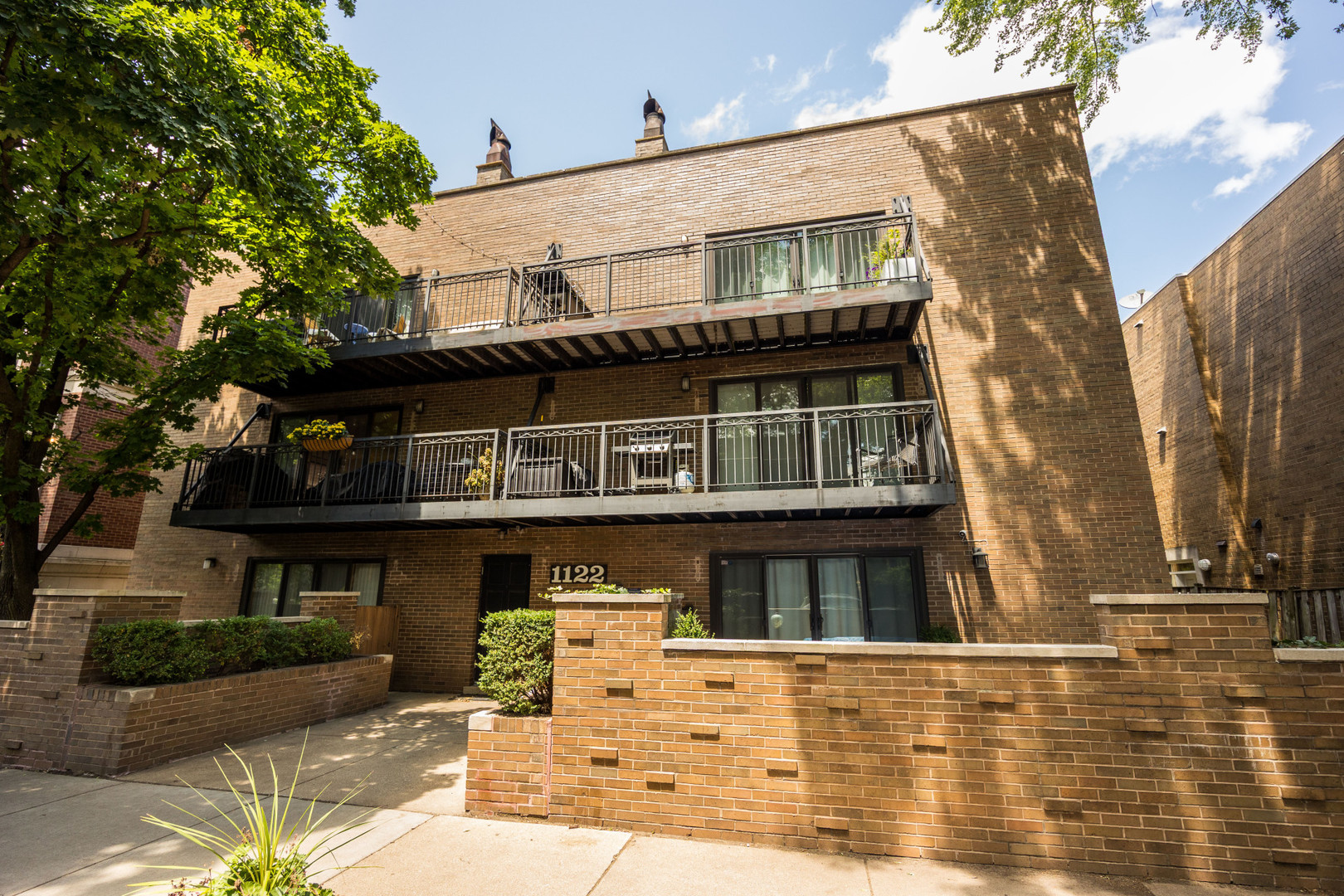 2nd image of 1122 W Altgeld St #8, Chicago, IL 60614 | MLS# 12713978