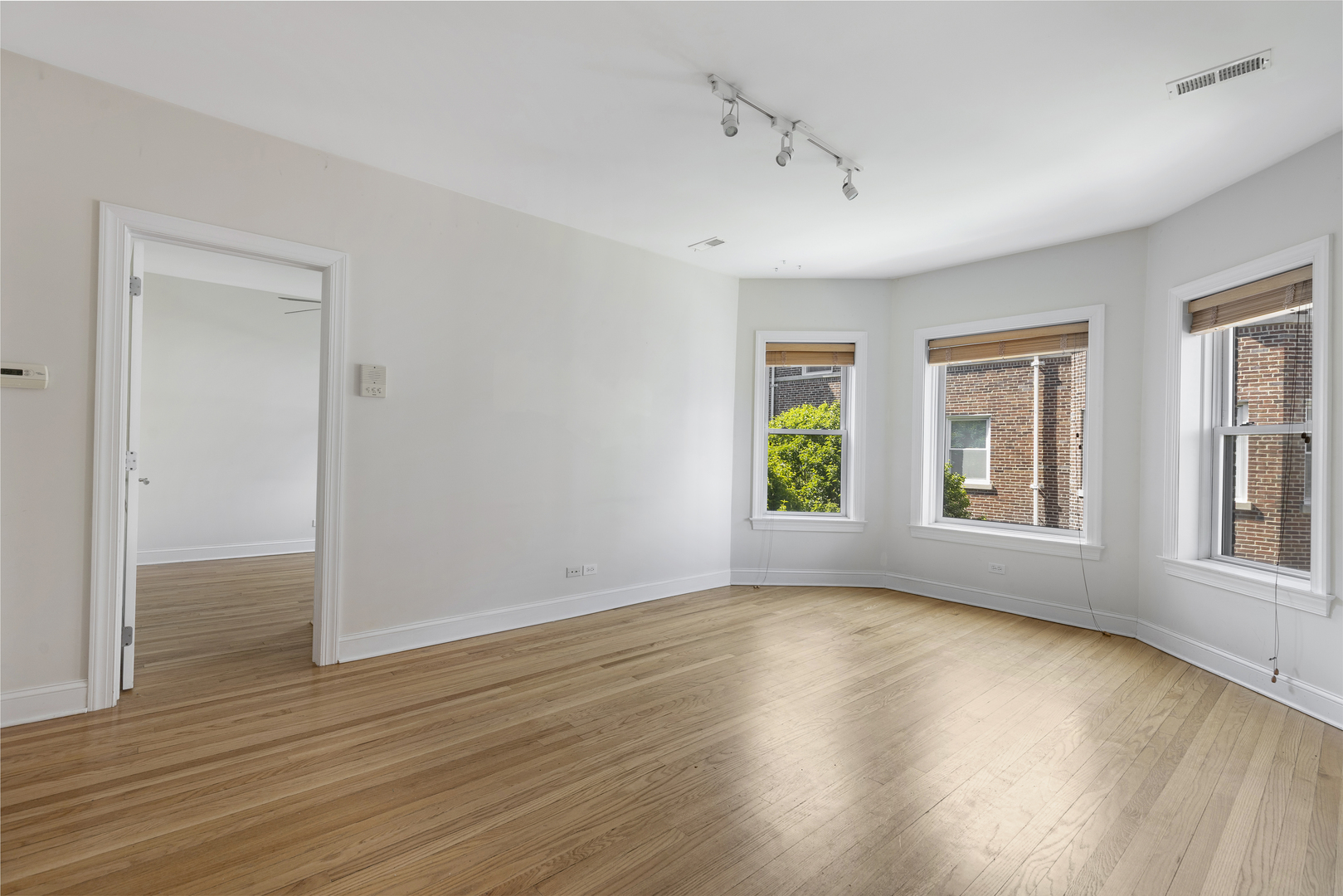 5th image of 1224 Elmwood Ave, Evanston, IL 60202