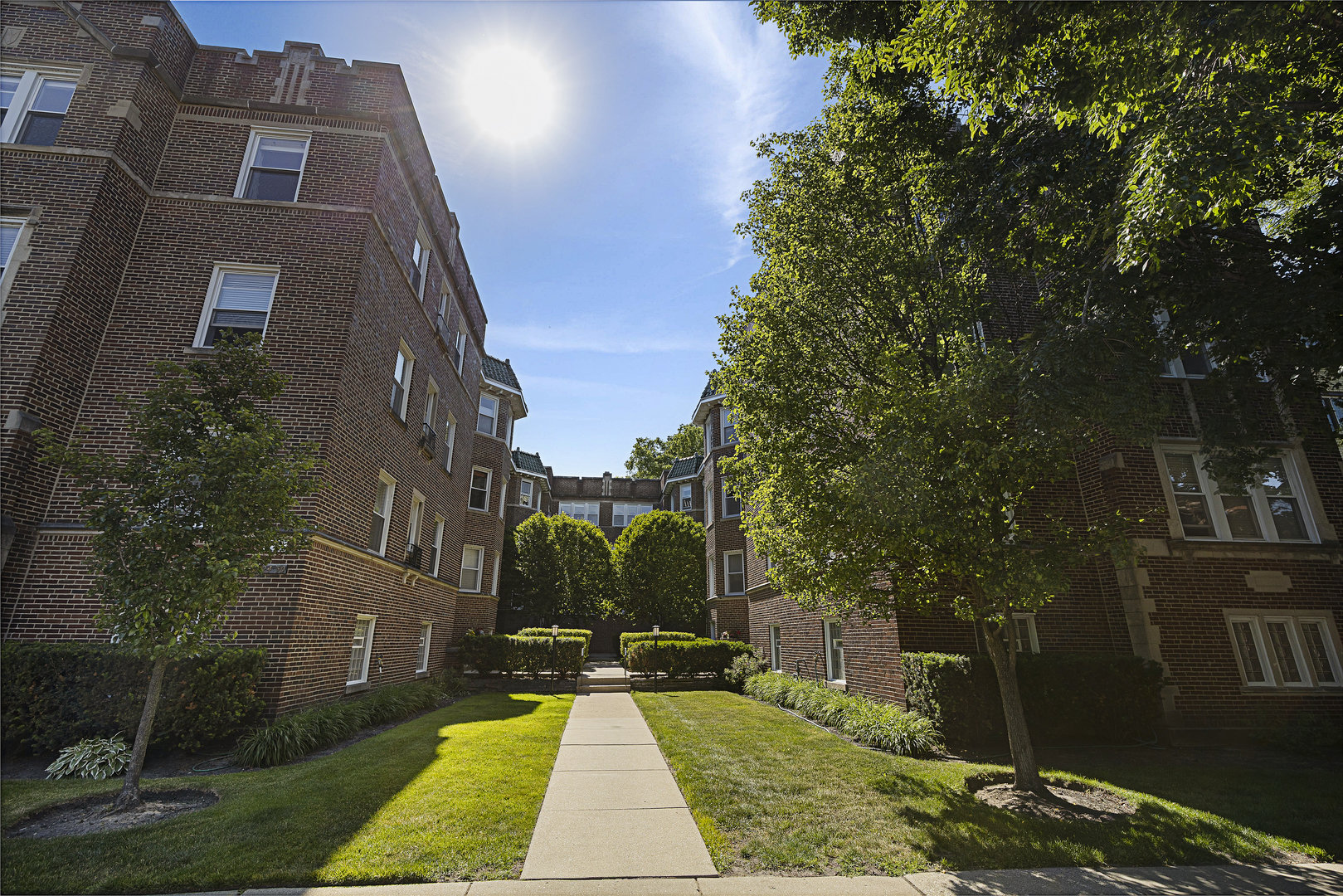 2nd image of 1224 Elmwood Ave, Evanston, IL 60202