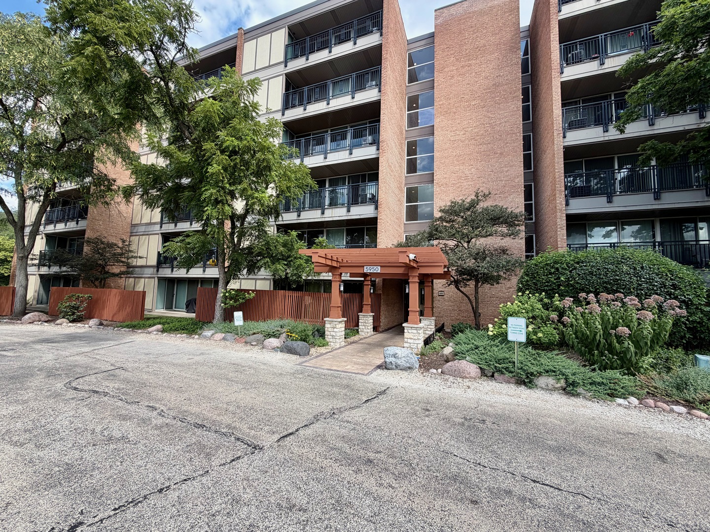 1st image of 5950 Oakwood Dr #3M, Lisle, IL 60532 | MLS# 12714040