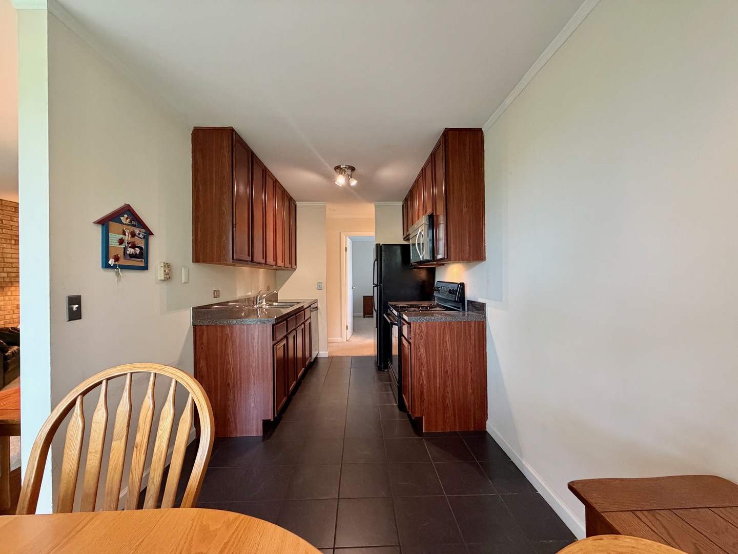 4th image of 5950 Oakwood Dr #3M, Lisle, IL 60532 | MLS# 12714040