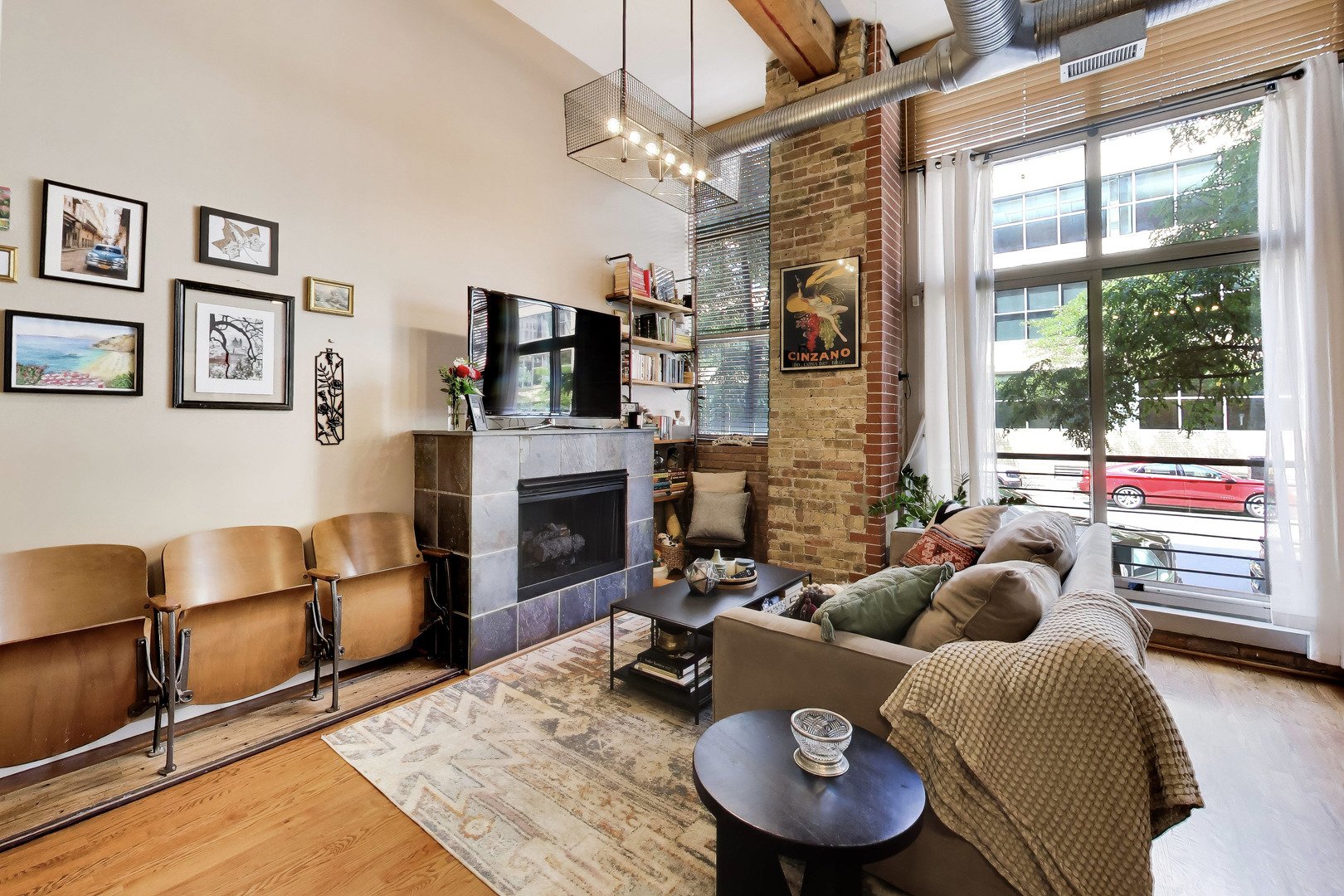 4th image of 417 S Jefferson St, Chicago, IL 60607