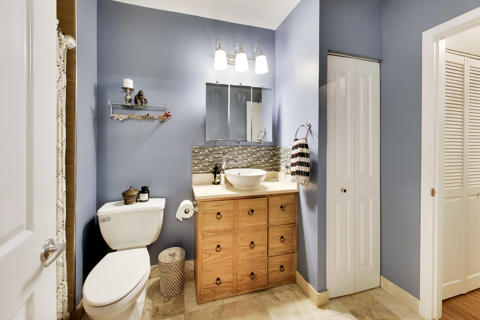 2nd image of 417 S Jefferson St, Chicago, IL 60607