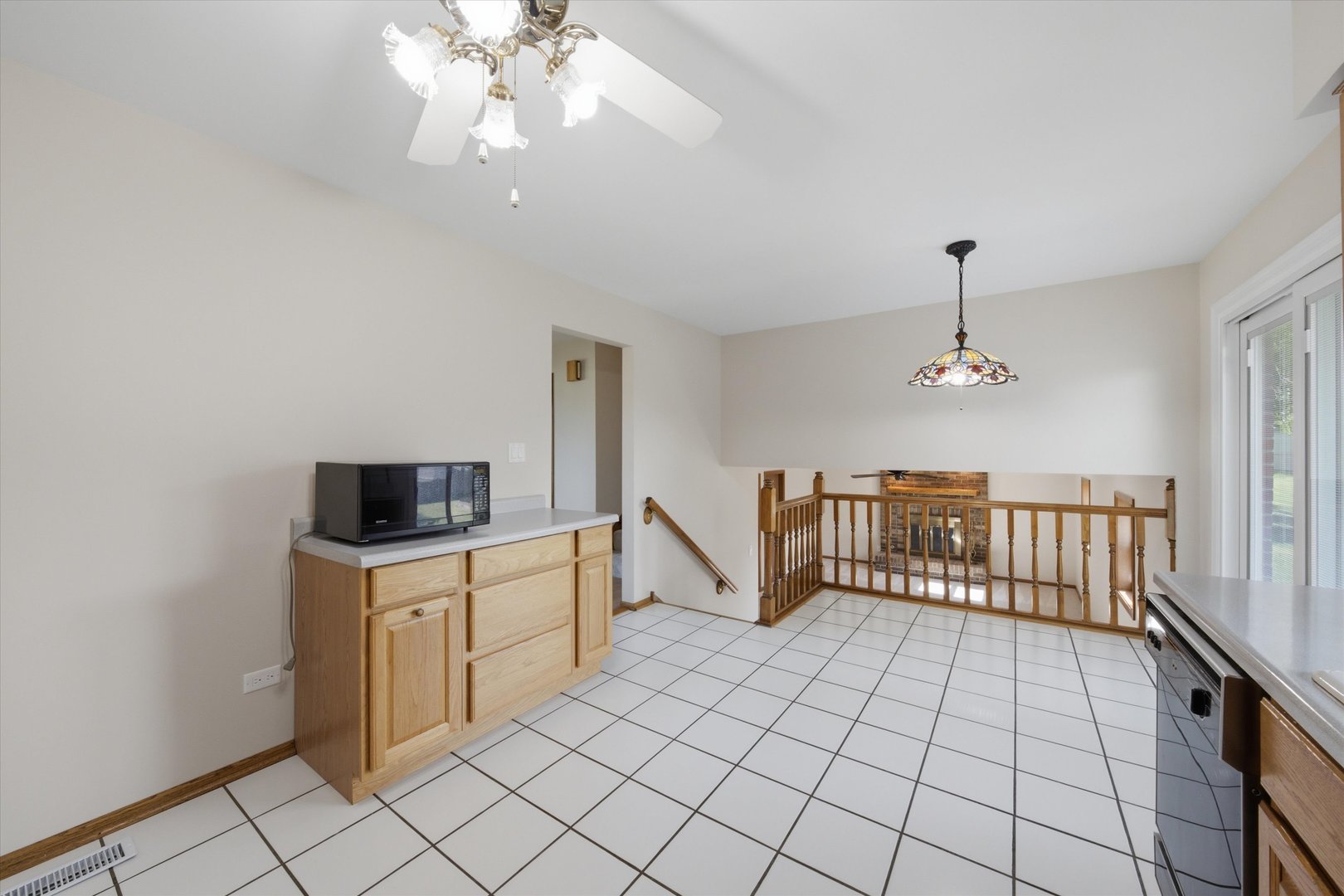 5th image of 10S221 Suffield Dr, Downers Grove, IL 60516 | MLS# 12714092