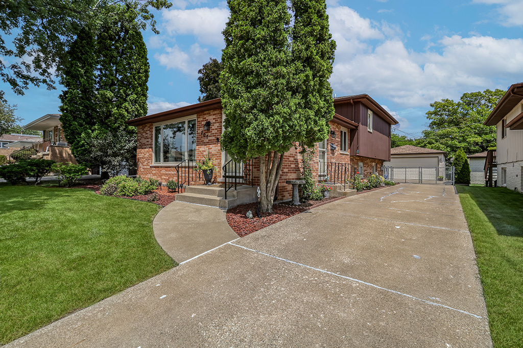 1st image of 707 Houston St, Lemont, IL 60439 | MLS# 12714098