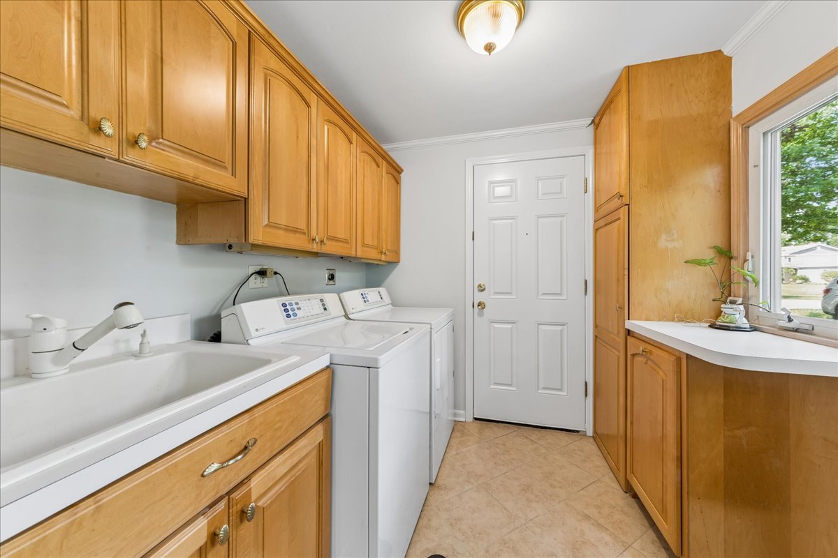 5th image of 5641 Deerpath Ln, Downers Grove, IL 60516 | MLS# 12714117